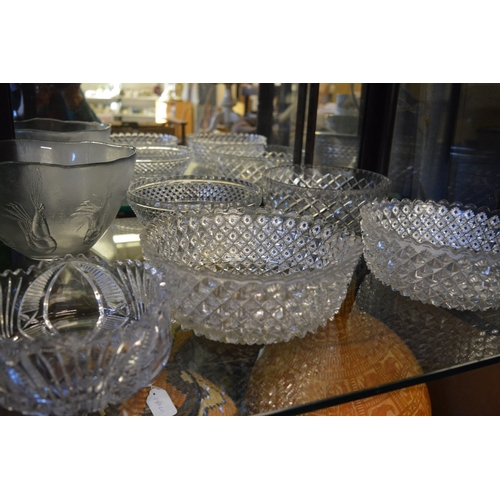 141 - Decorative and household glassware.