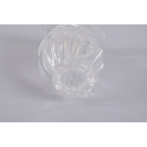 556 - A GOOD LALIQUE GLASS PERFUME BOTTLE AND STOPPER.