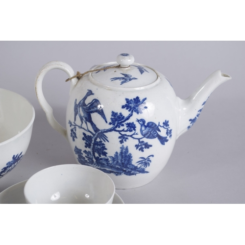 565 - A WORCESTER BLUE AND WHITE PART TEA SET 