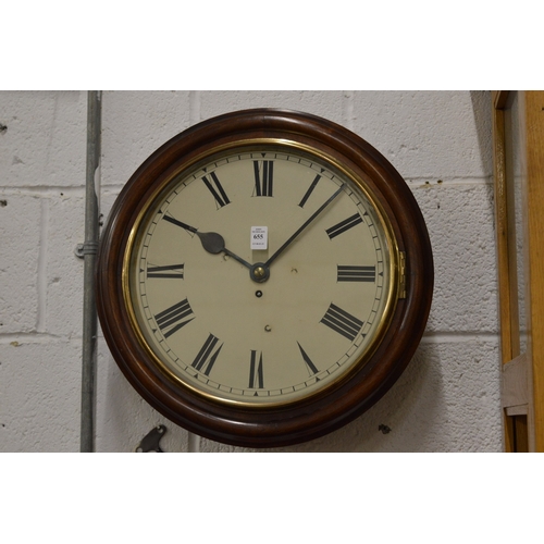 655 - A good Victorian mahogany circular wall clock with fusee movement and 14