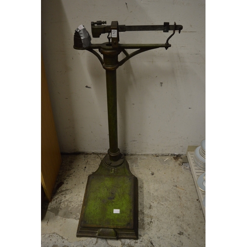 67 - An old set of weighing scales.