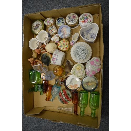 858 - A quantity of collectable china, glassware to include paperweights etc.