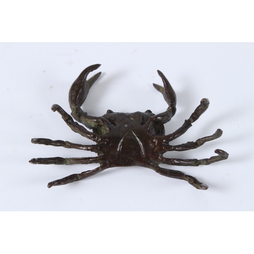 106 - A JAPANESE BRONZE OKIMONO SMALL CRAB. 8.5cms.