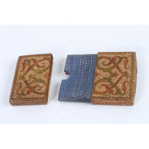 229 - A FINE 19TH CENTURY INDIAN KASHMIRI LACQUERED PAPIER MACHE CARD CASE. 10cms x 7cms.