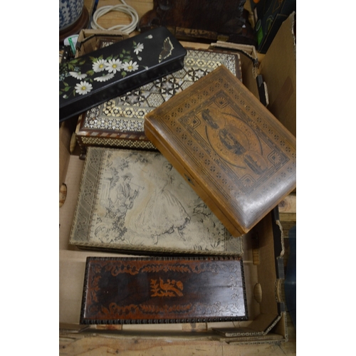 574 - A group of five decorative boxes.