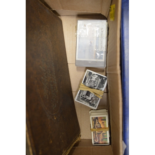 586 - A collection of cigarette cards in albums plus loose cards and The Topical Times Panel Portrait albu... 