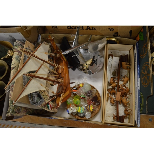 652 - Miscellaneous collectables etc.