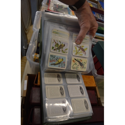 740 - Cigarette album, Kinkara Tea Bird Studies.