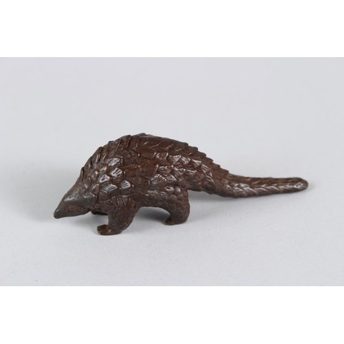 16 - A JAPANESE BRONZE PANGOLIN.  10cms long.