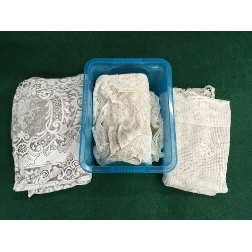 1053 - Miscellaneous Victorian lace tablecloths.