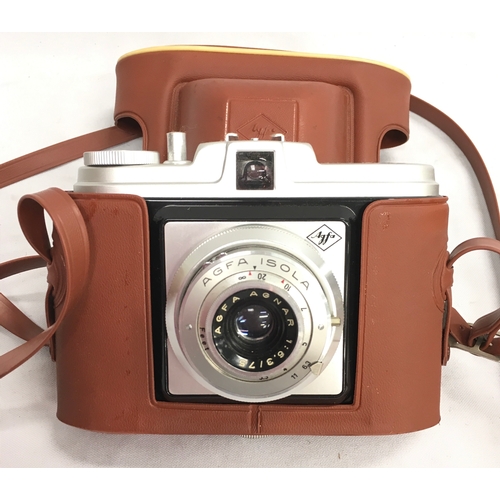 1288 - Two cameras in cases: Agfa Isola 1 6042, and Comet S CMF Bencini Milano.