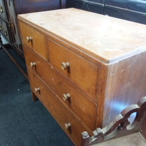 1545 - A four drawer chest.