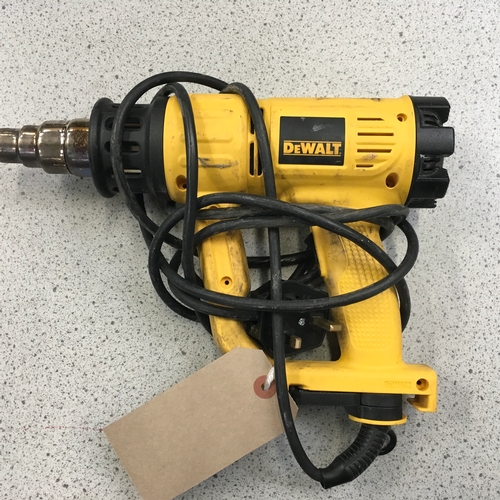 2143 - A DeWalt 1800w heater gun (ref:140).