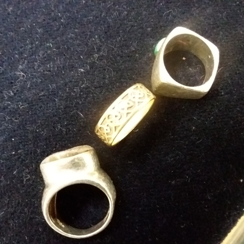 2166 - Various rings to include gold and silver (ref.32,222,98)