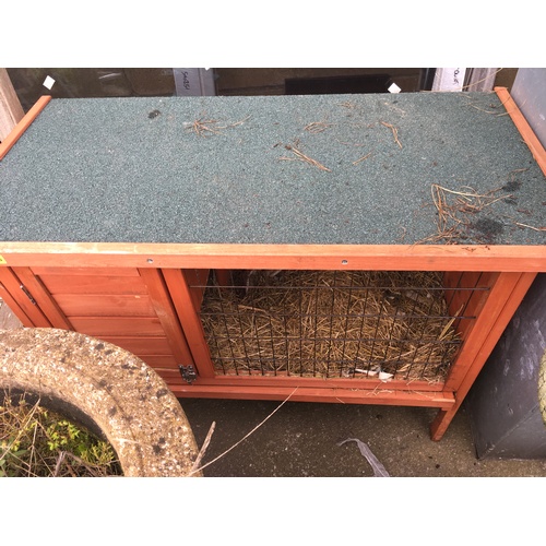 2008 - A small animal outdoor hutch with near new roofing felt.