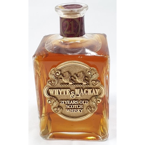 121 - A Whyte & Mackay 21 year old Scotch whisky.