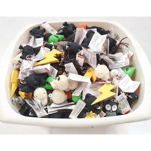 411 - A tub containing a large collection of novelty keyrings (REF 6).