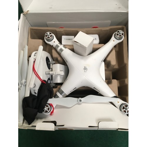 385 - Phantom 3 Advanced Drone boxed (REF 18).