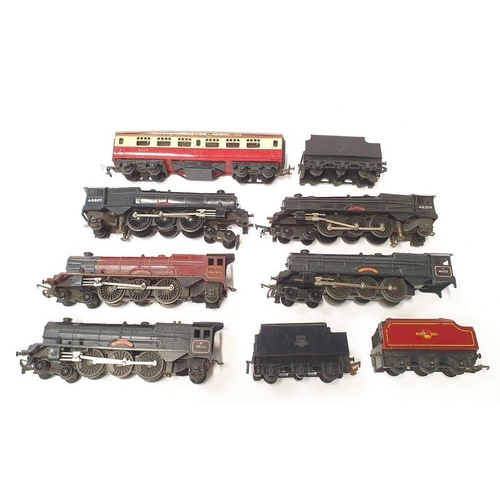 128 - 5 Triang OO Gauge steam locomotives - 3 with tenders and a Triang First Class Coach.