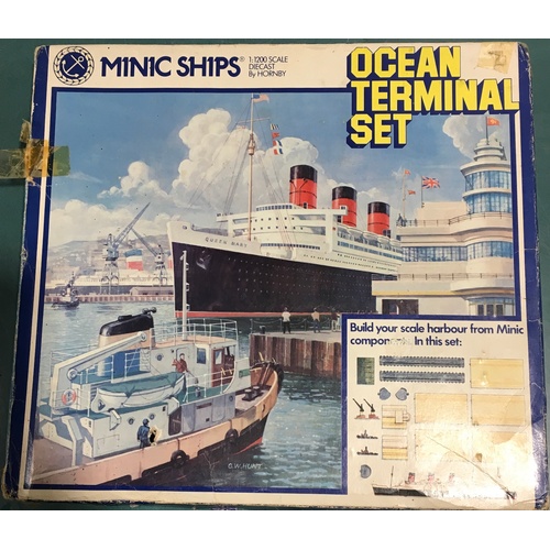 336 - Hornby Minic Ships (1/1200 Scale) Ocean Terminal Set. Condition appears to be generally Good to Good... 