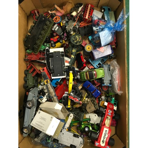 425 - Tray of mixed diecast to include Dinky, Corgi, Matchbox and others.