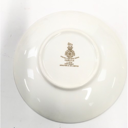 18 - Royal Doulton