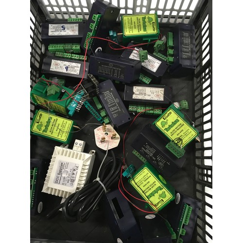 238 - 5 x Tortoise Slow Motion Switch Machines, 8 x ZTC.335 Dual Track Detectors, ZTC 304 Accessory Decode... 