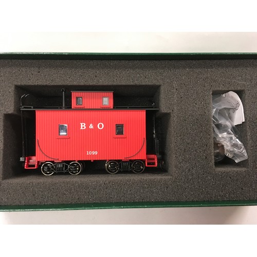 255 - Bachmann Spectrum 27712 ON30 Caboose Baltimore & Ohio (Lighted Interior). Appears Mint in Good box.