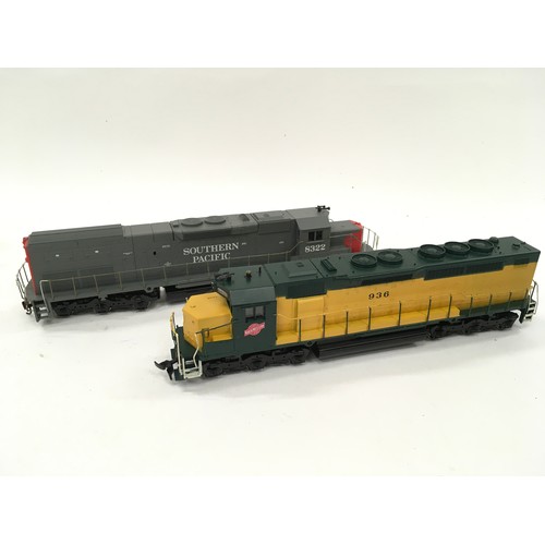 253 - 2 x boxed Athearn Locomotives: 4102 SDP40 PWR C & N.W and 4501 SD40T-2 PWR S P. Both appear Excellen... 