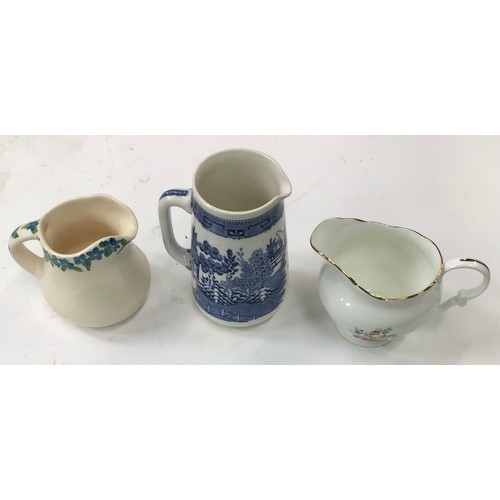 299 - Large quality of tea wear two tea sets and misc china to include T spoons