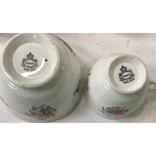 299 - Large quality of tea wear two tea sets and misc china to include T spoons