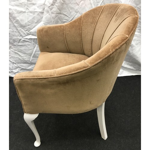 231 - A club chair of white pained cabriole legs 57x85x50cm.