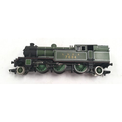 65 - Box containing Bachmann 2-6-2 LNER locomotive, 8 wheel tender amd 2 locos for spares/repairs.