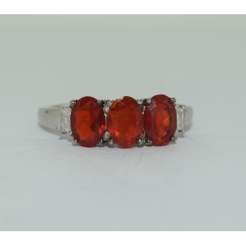 25 - 9ct white gold ladies rubalite and diamond shoulder 3 stone ring size P