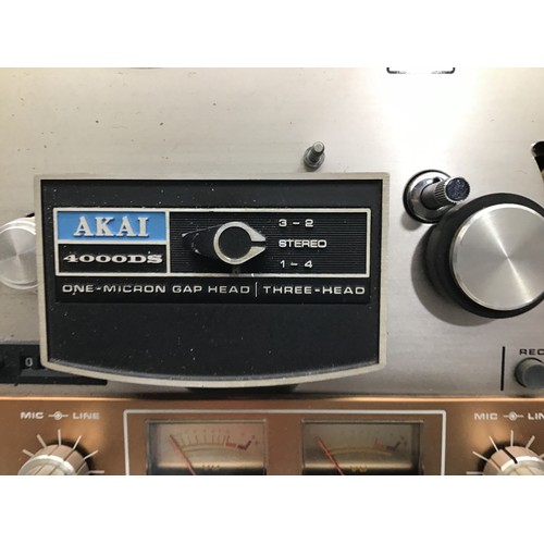 452 - AKAI REEL TO REEL TAPE RECORDER. This tape machine is model No. 4000DS and is in very good condition... 