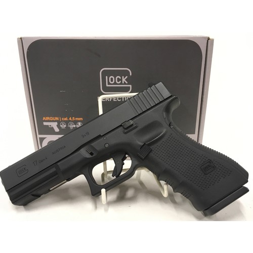 141 - Quality Umarex Glock 17 .177 air pistol. In excellent condition and boxed with an additional discree... 
