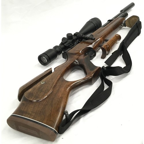 105 - Top quality Weihrauch HW100 air rifle in good condition. Comes with kit bag and accessories and fitt... 