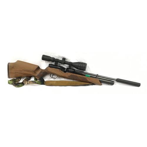 136 - Top quality Weihrauch HW100 air rifle in good condition. Comes with kit bag and fitted Hawke Sport S... 