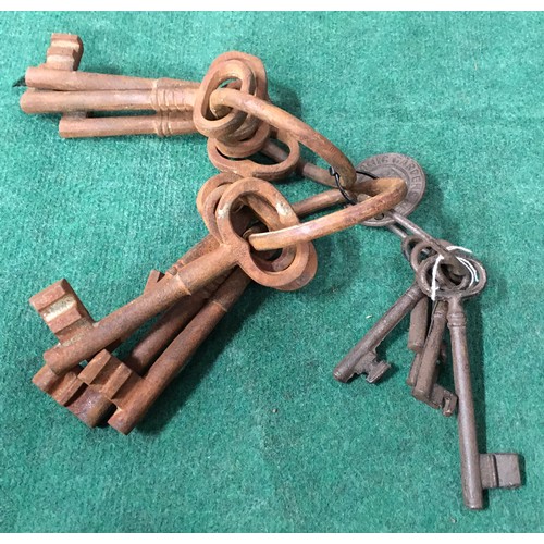 93 - Three sets of keys (R156)