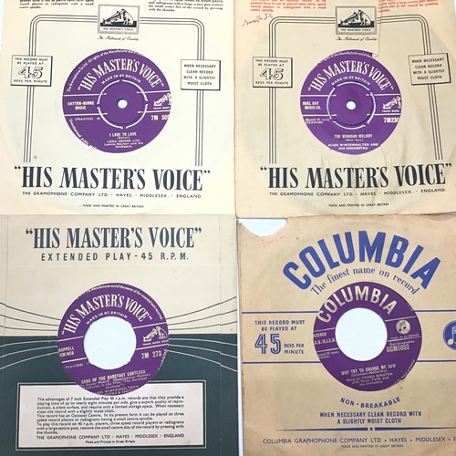 125 - SELECTION OF 7” GOLD LABELED SINGLES. This selection includes artist’s - Frank Sinatra - Hugo Winter... 