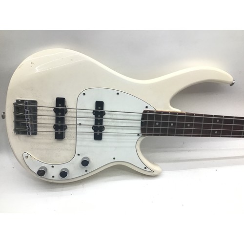 438 - PEAVEY MILESTNE MK3 4 string white bodied bass guitar.