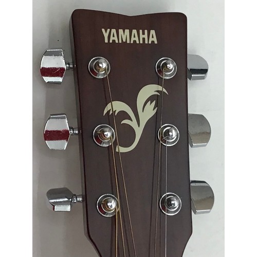 443 - YAMAHA ACOUSTIC GUITAR. Offered is a gorgeous Yamaha FG-402 acoustic guitar in excellent condition  ... 