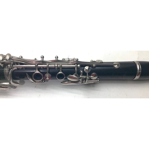 429 - BOOSEY & HAWKES REGENT CLARINET. The clarinet comes with B&H mouthpiece, ligature and cap And in ori... 