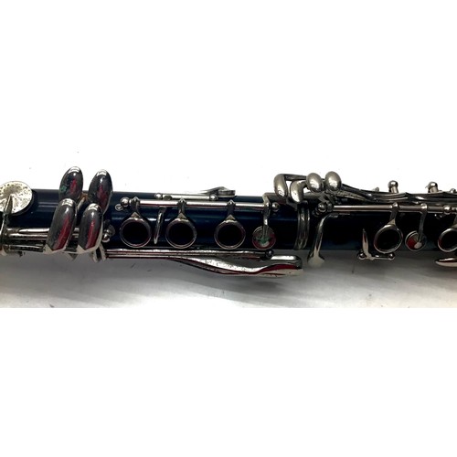 429 - BOOSEY & HAWKES REGENT CLARINET. The clarinet comes with B&H mouthpiece, ligature and cap And in ori... 