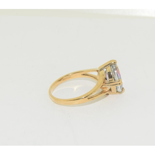 467 - 9ct gold Mystic Topaz ring size N