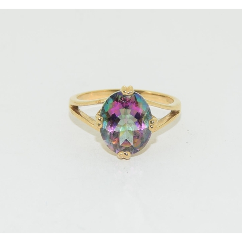 467 - 9ct gold Mystic Topaz ring size N