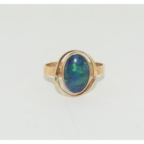 571 - Opal 9ct gold ring, Size Q