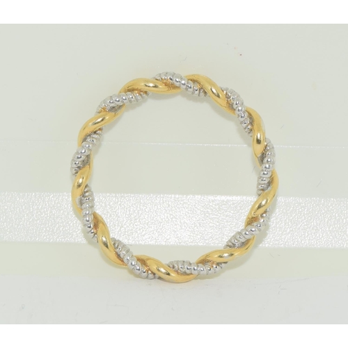 491 - A 925 silver and gold on silver rope twist ring Size R