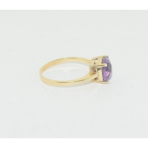 528 - 9ct gold ladies Amethyst solitaire ring size M