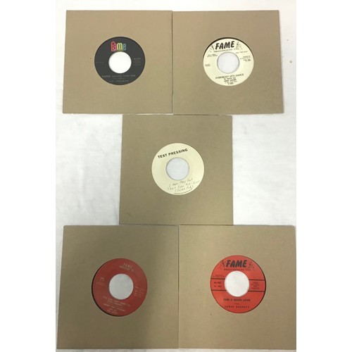 205 - THE FAME SINGLES BOX SET. 5 great Northern Soul singles presented in as new condition. Artists inclu... 